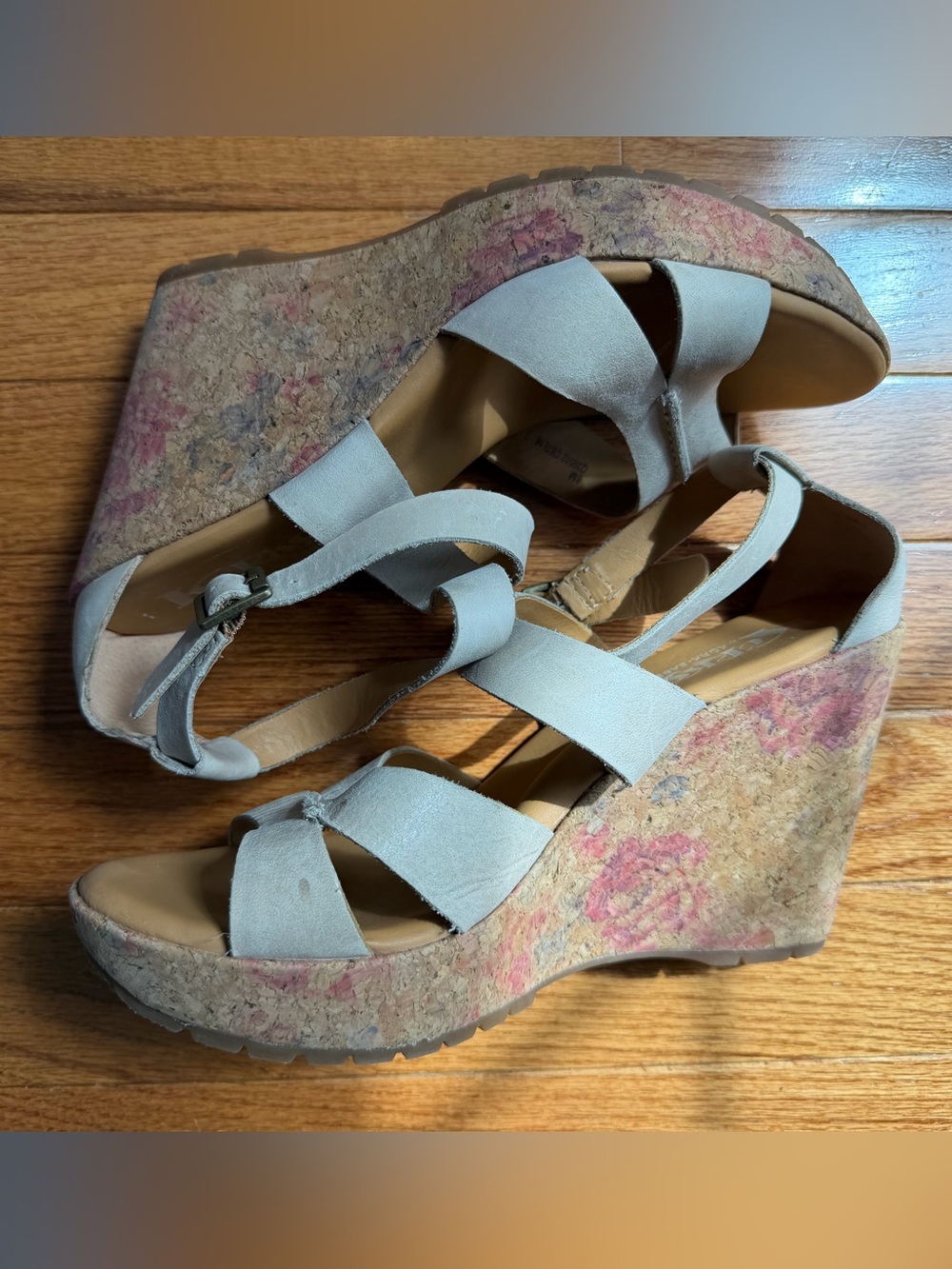 Korks by Kork-Ease Floral Cork Platform Wedge Sandals Beige Leather Sz 8M - Picture 4 of 10
